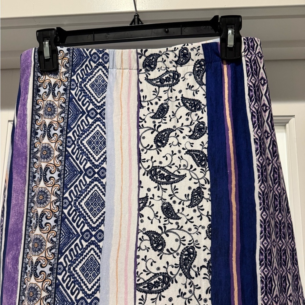 Chico’s Blue White Patchwork Print Maxi Skirt Boho Travel Resort Size 0 fits 4/6 - Picture 6 of 13